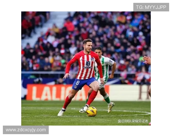 塞维利亚后卫对裁判判罚标准提出质疑认为马竞进球应判犯规